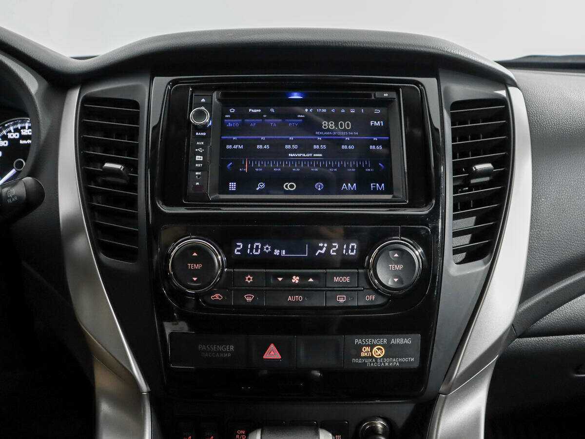 Mitsubishi Pajero Sport б/у, 2017, Автоматическая. Фото: #14