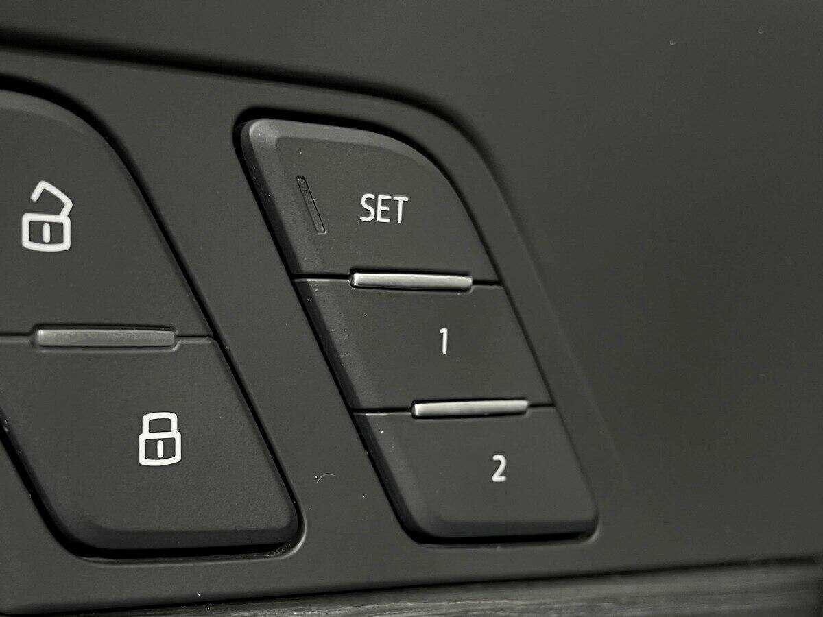 Audi A4 б/у, 2018, Роботизированная. Фото: #14