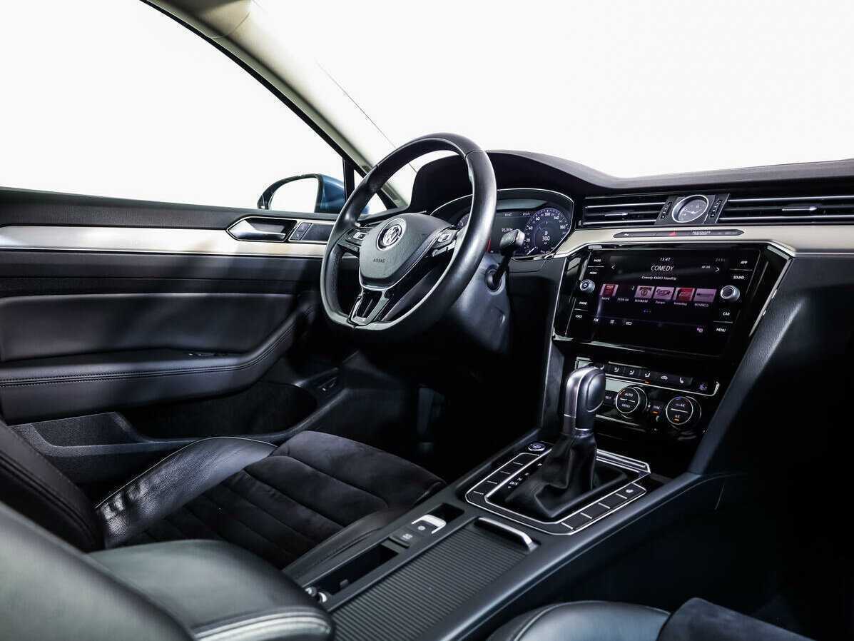 Volkswagen Passat б/у, 2017, Роботизированная. Фото: #7