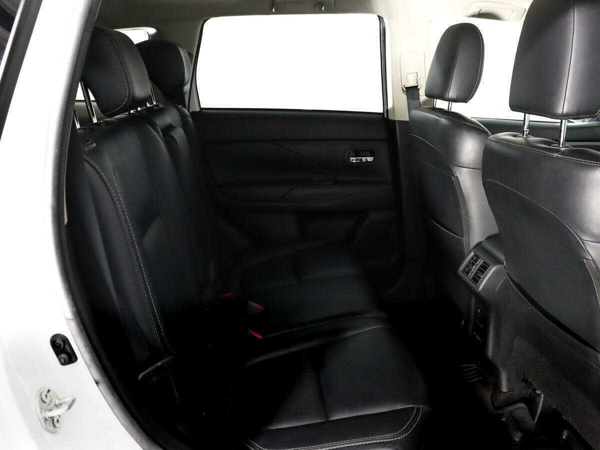 Mitsubishi Outlander б/у, 2019, Автоматическая. Фото: #11