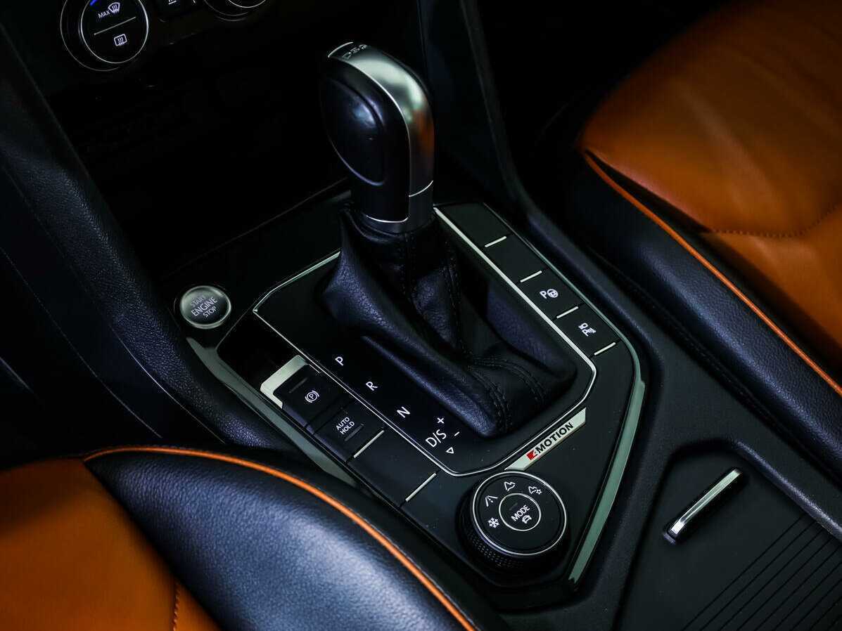 Volkswagen Tiguan б/у, 2018, Роботизированная. Фото: #13