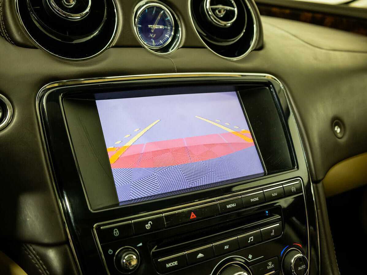 Jaguar XJ б/у, 2013, Автоматическая. Фото: #16