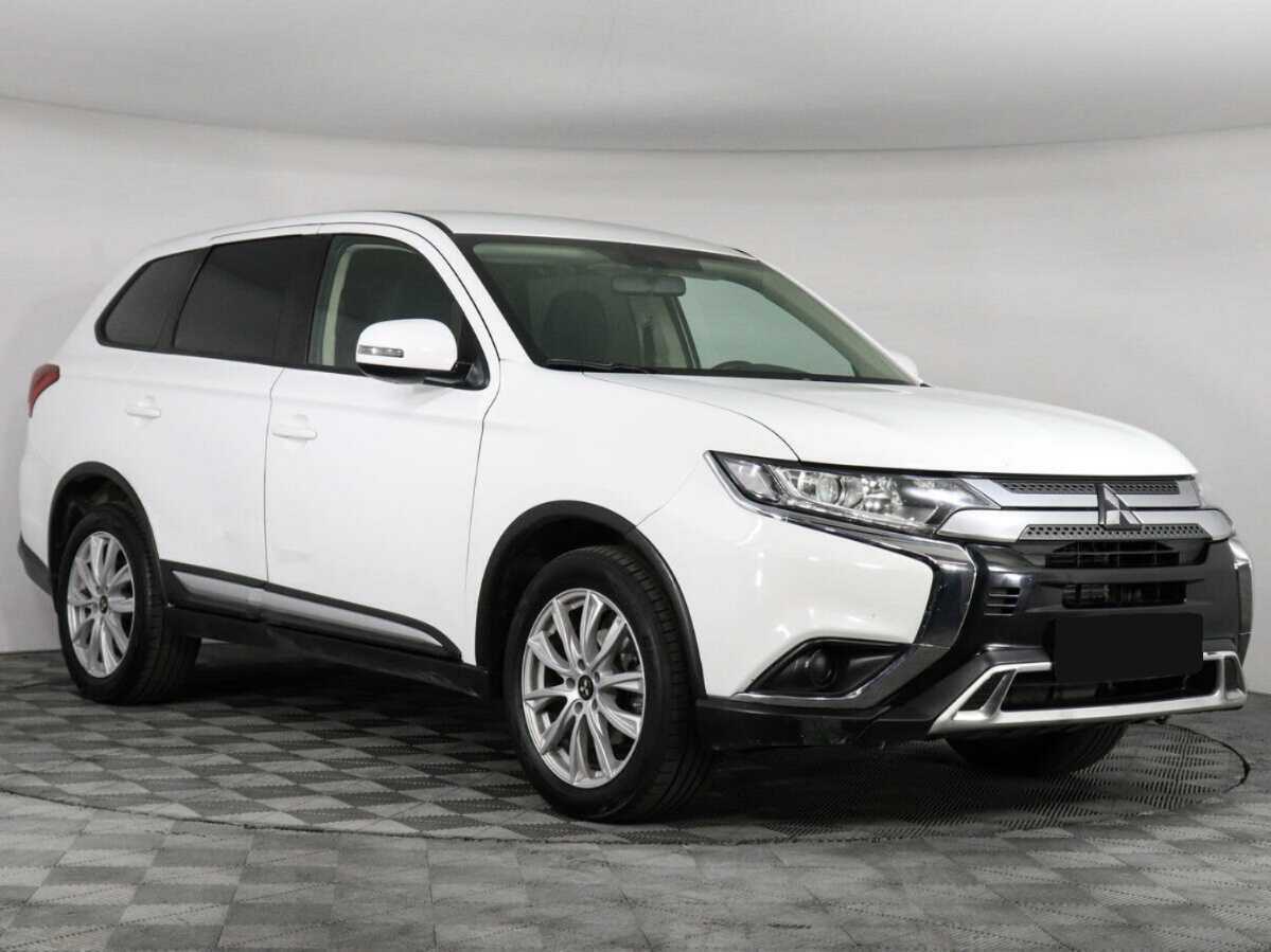 Mitsubishi Outlander б/у, 2020, Вариатор. Фото: #2