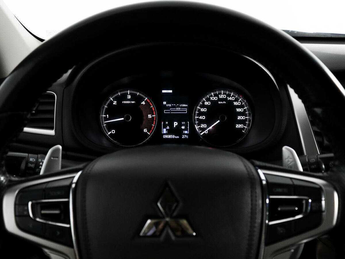 Mitsubishi Pajero Sport б/у, 2017, Автоматическая. Фото: #18