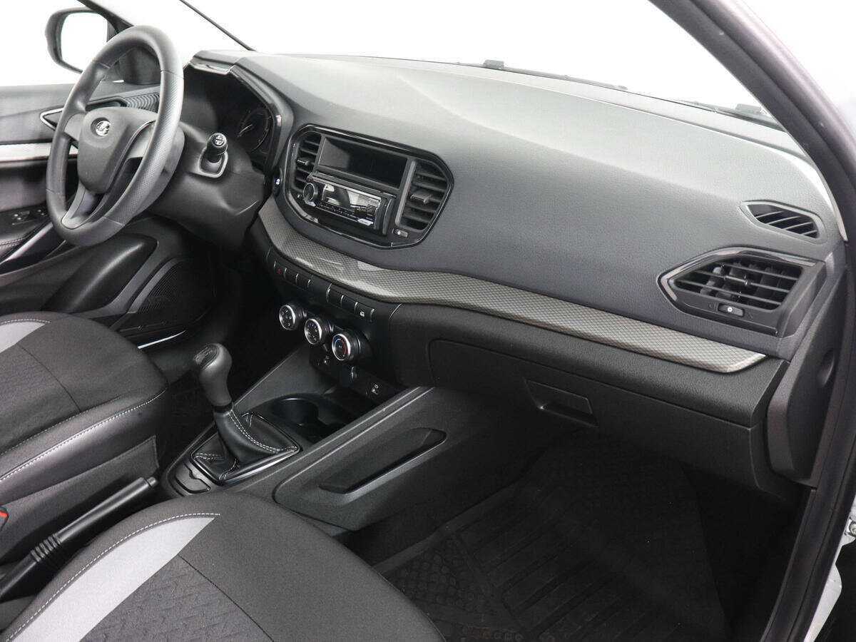 Lada (ВАЗ) Vesta б/у, 2024, Механическая. Фото: #9