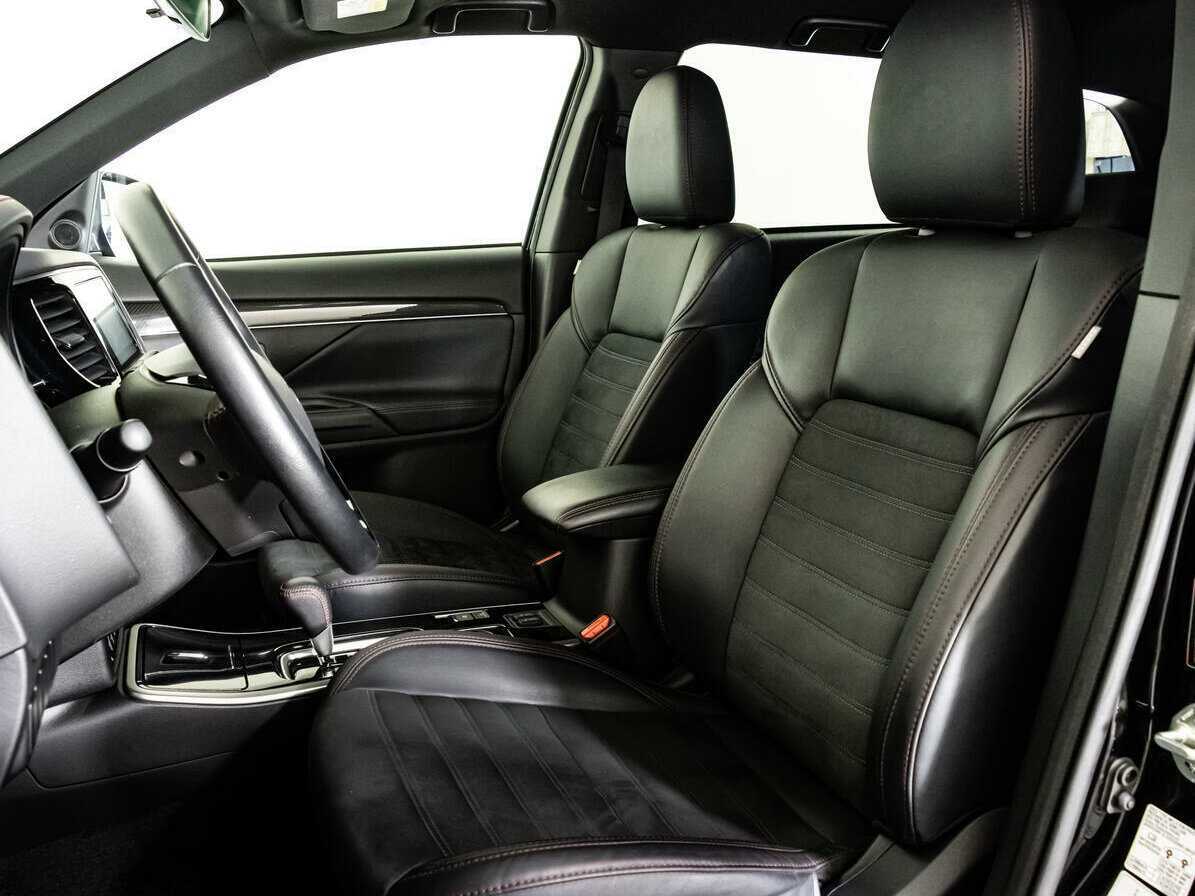 Mitsubishi Outlander б/у, 2021, Вариатор. Фото: #15