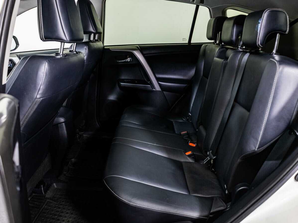 Toyota RAV4 б/у, 2018, Автоматическая. Фото: #7