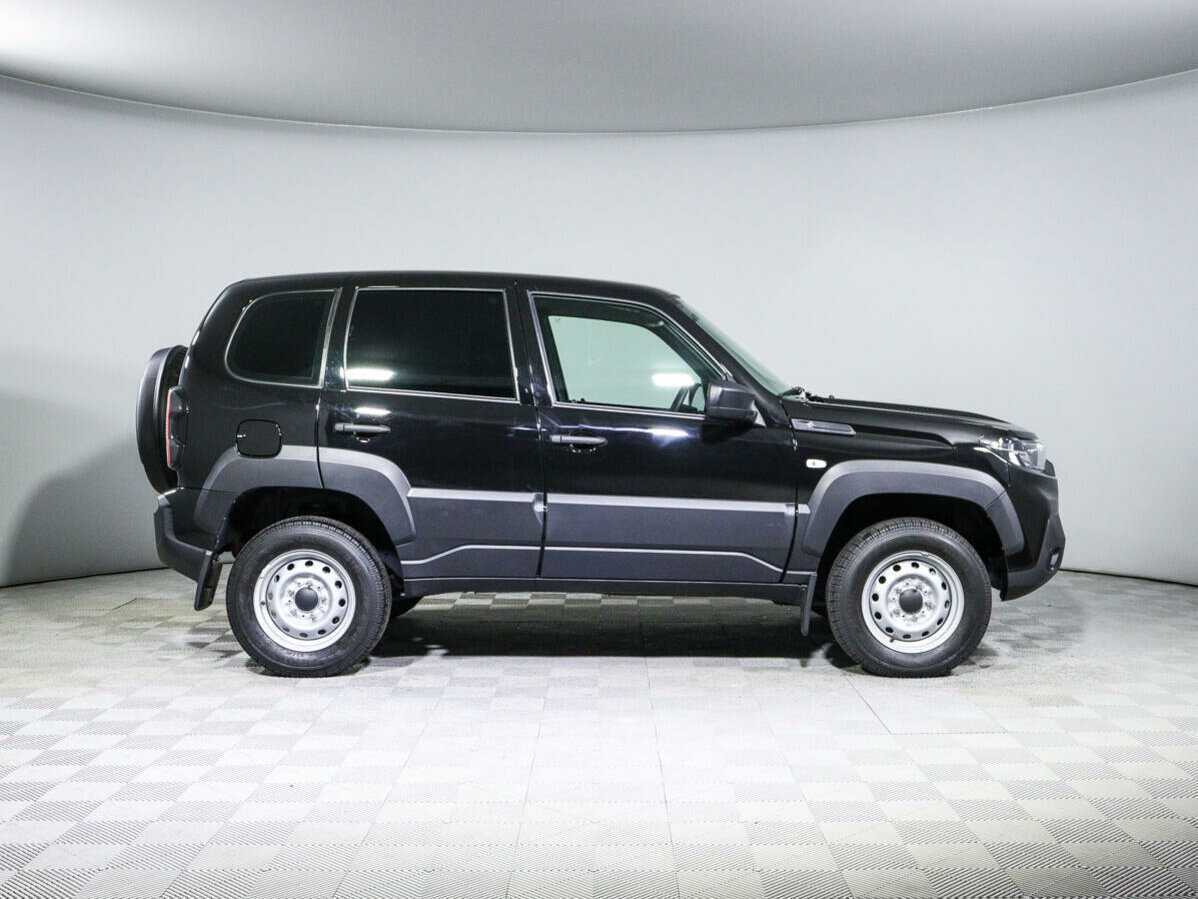 Лада (ВАЗ) Нива б/у, 2023, Механическая. Фото: #3