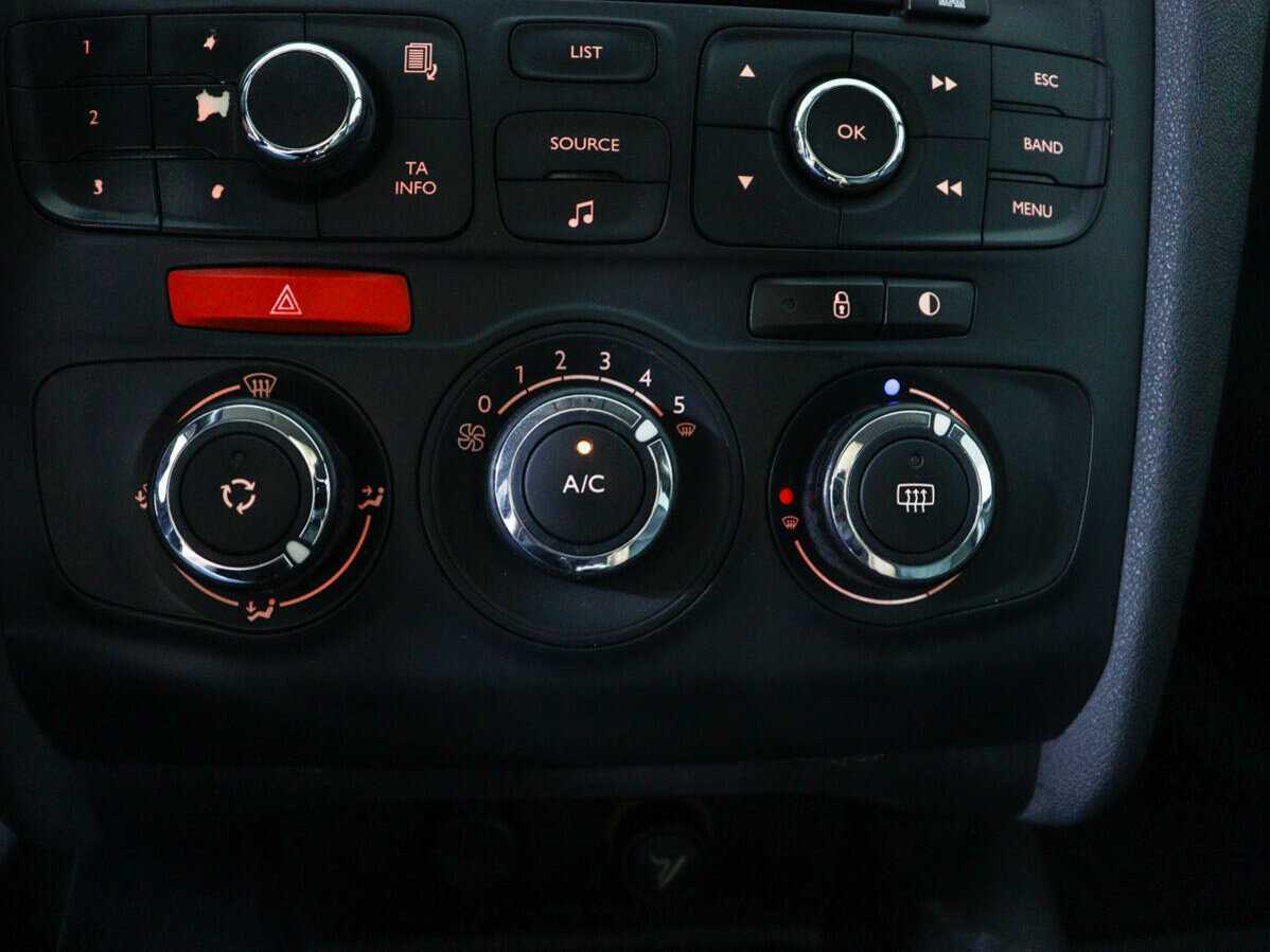 Citroen C4 б/у, 2012, Автоматическая. Фото: #12