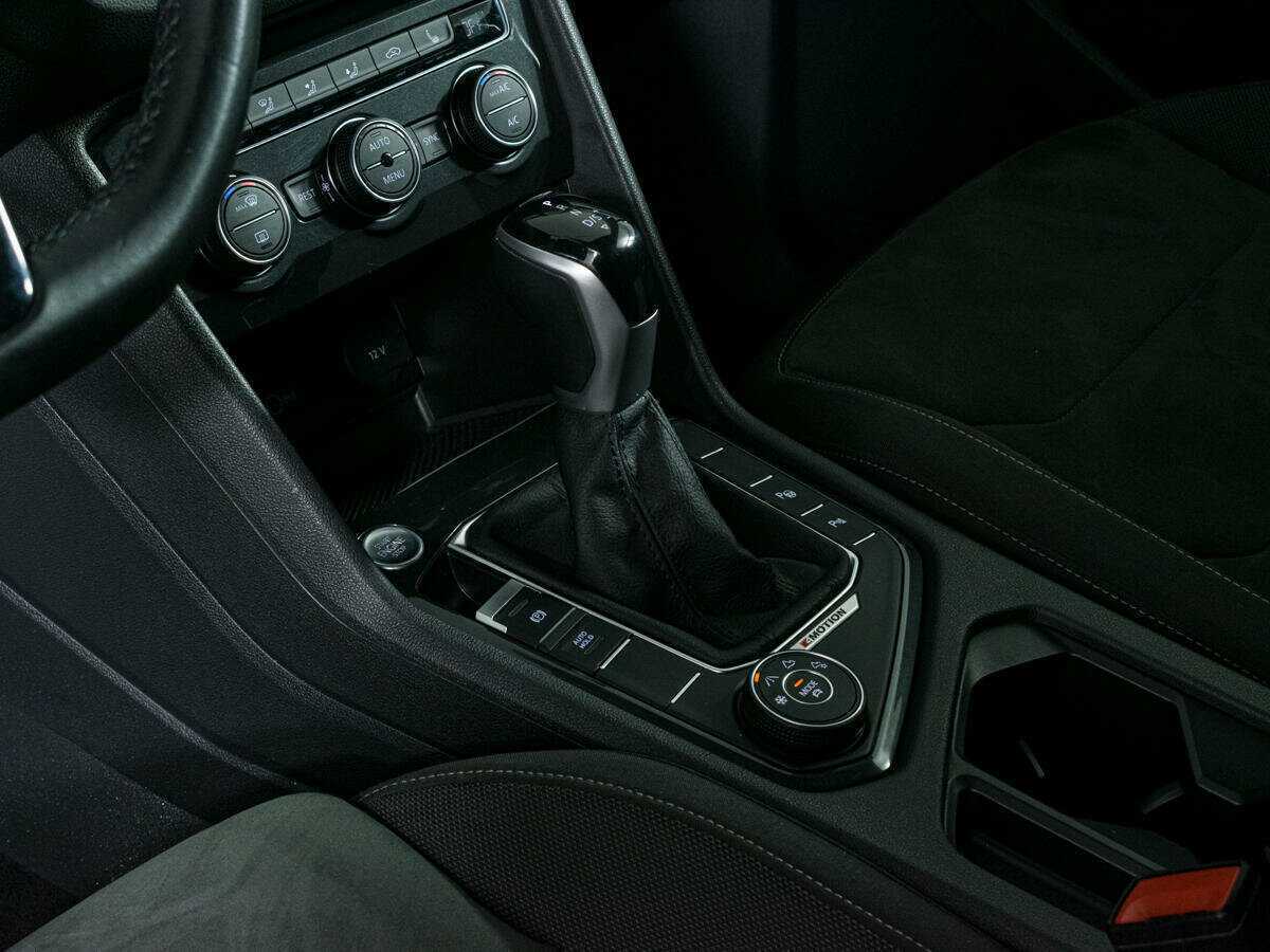 Volkswagen Tiguan б/у, 2018, Роботизированная. Фото: #15