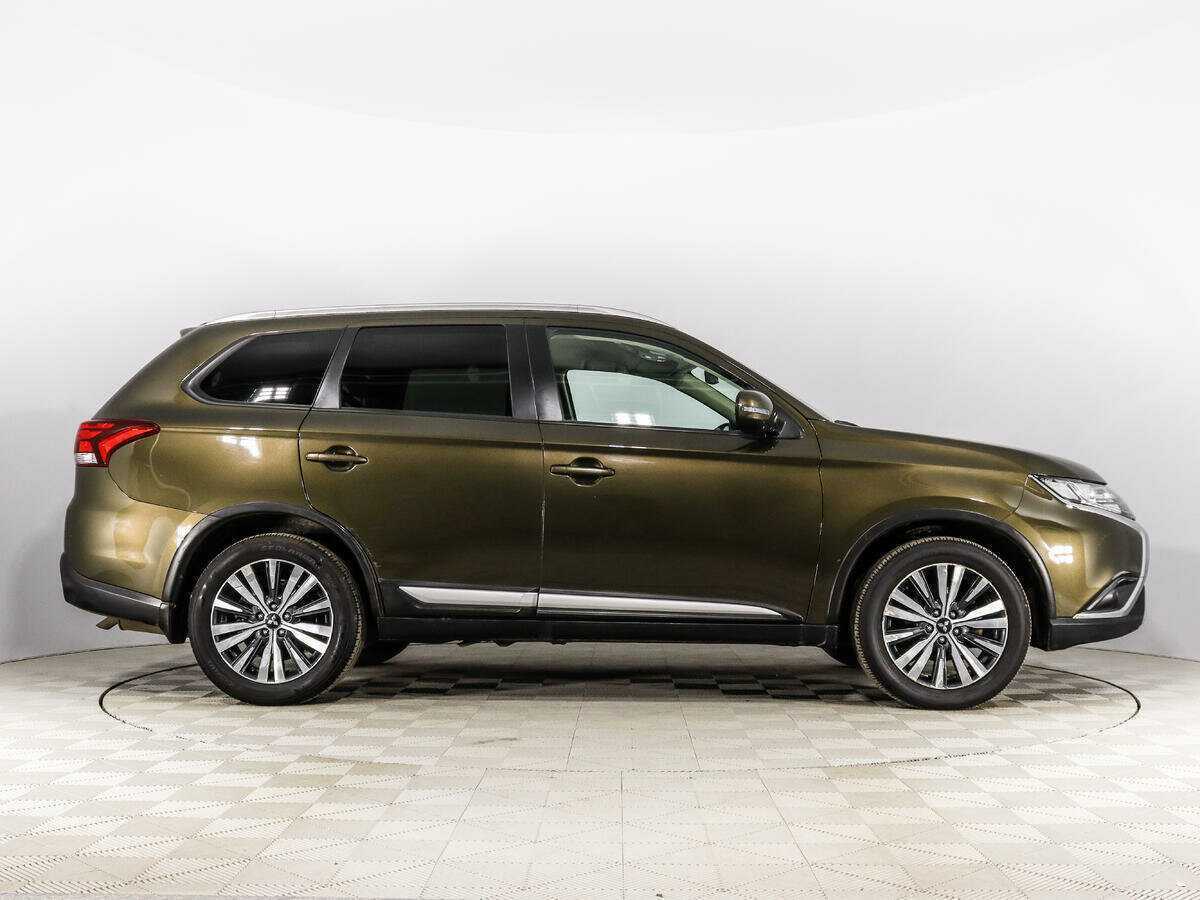 Mitsubishi Outlander б/у, 2020, Вариатор. Фото: #3