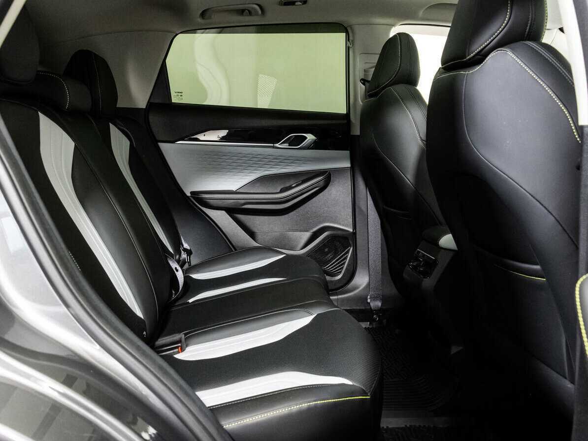 Geely Coolray б/у, 2023, Роботизированная. Фото: #15