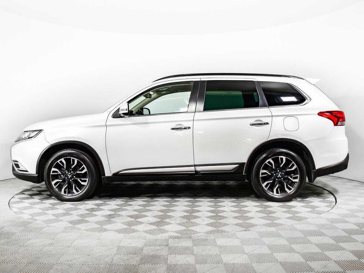 Mitsubishi Outlander б/у, 2021, Вариатор. Фото: #7