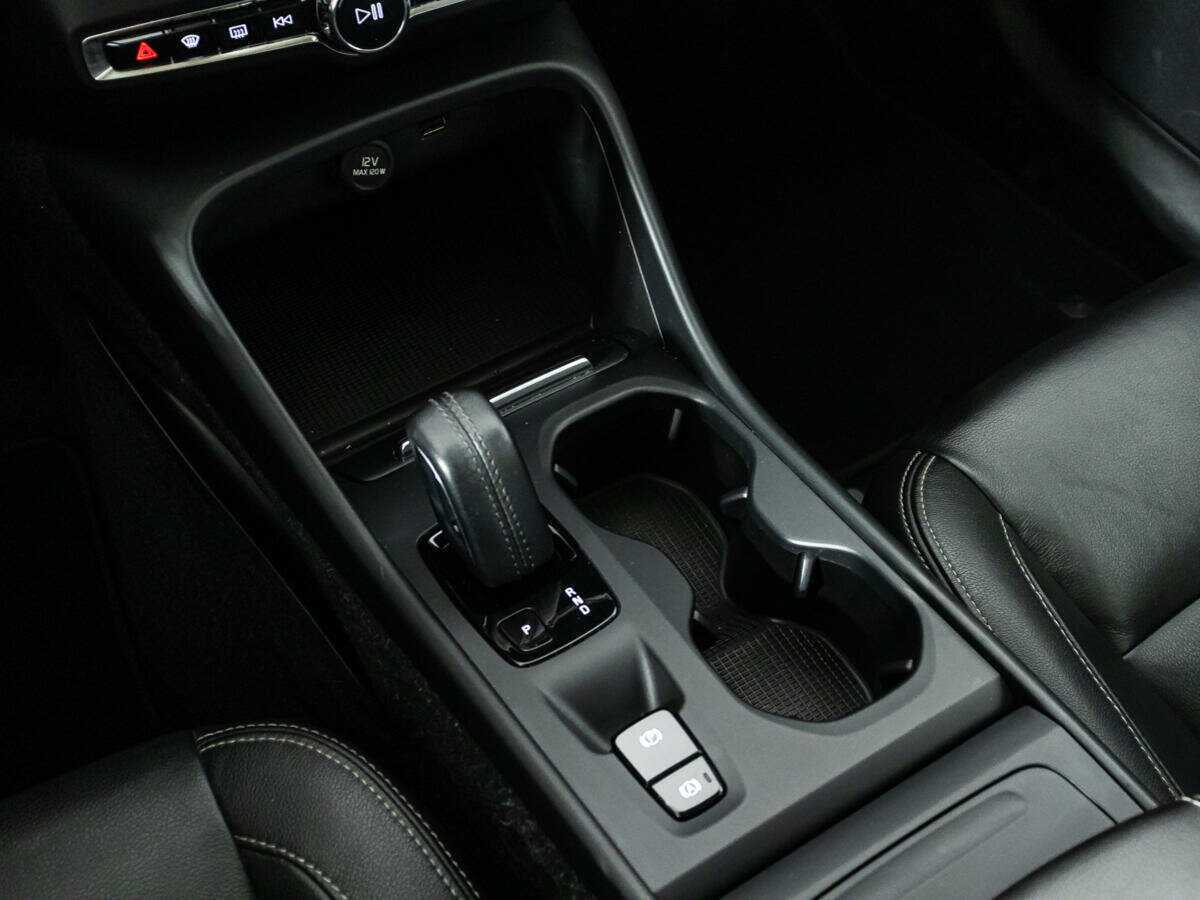 Volvo XC40 б/у, 2020, Автоматическая. Фото: #18