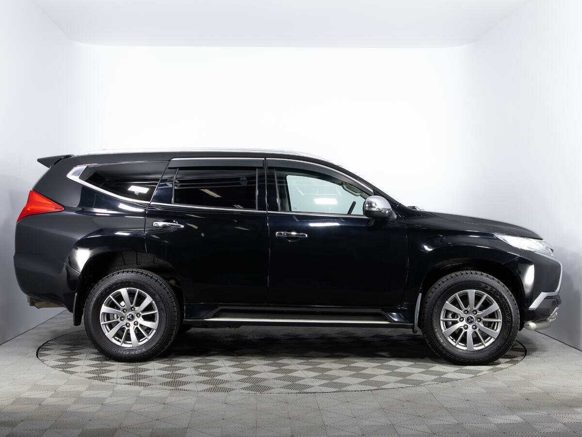 Mitsubishi Pajero Sport б/у, 2017, Автоматическая. Фото: #3