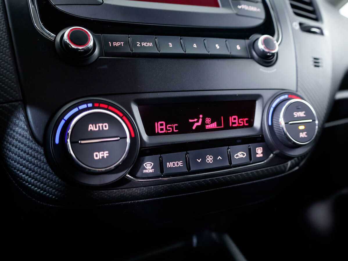 Kia Cerato б/у, 2018, Автоматическая. Фото: #14