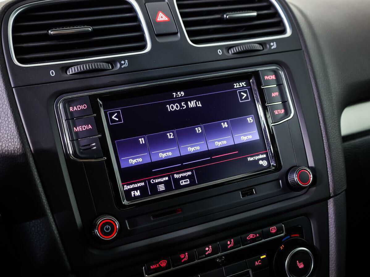 Volkswagen Golf б/у, 2012, Роботизированная. Фото: #12