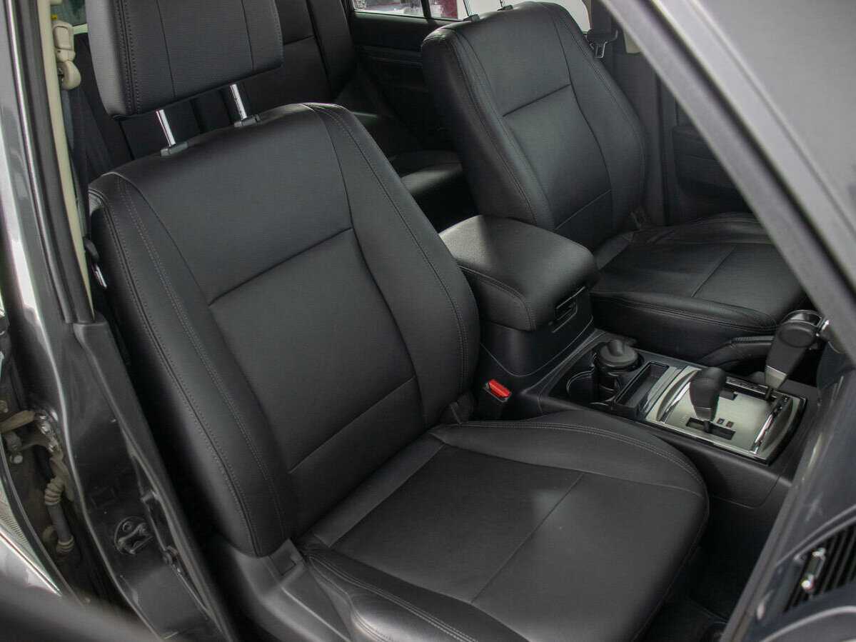 Mitsubishi Pajero б/у, 2017, Автоматическая. Фото: #9