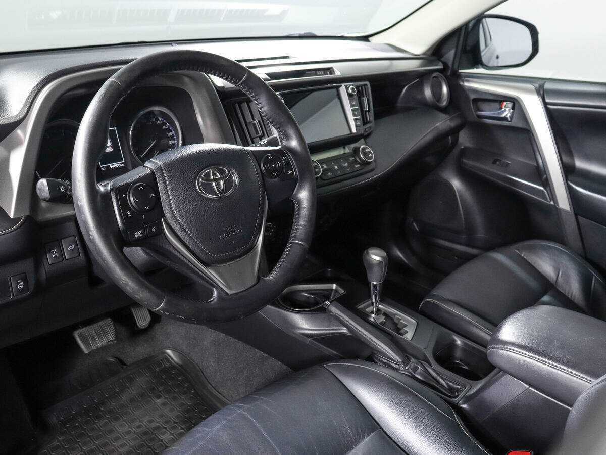 Toyota RAV4 б/у, 2017, Автоматическая. Фото: #11