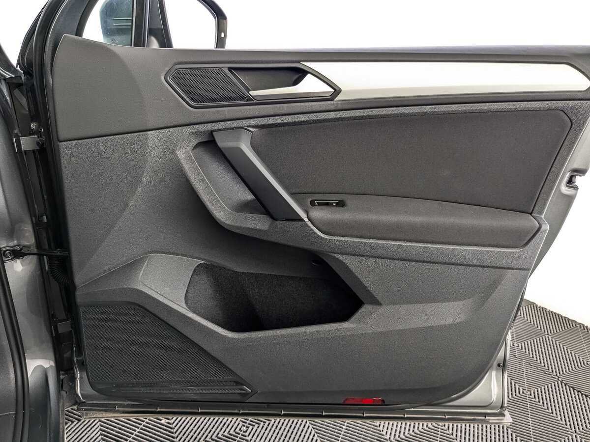 Volkswagen Tiguan б/у, 2021, Роботизированная. Фото: #19