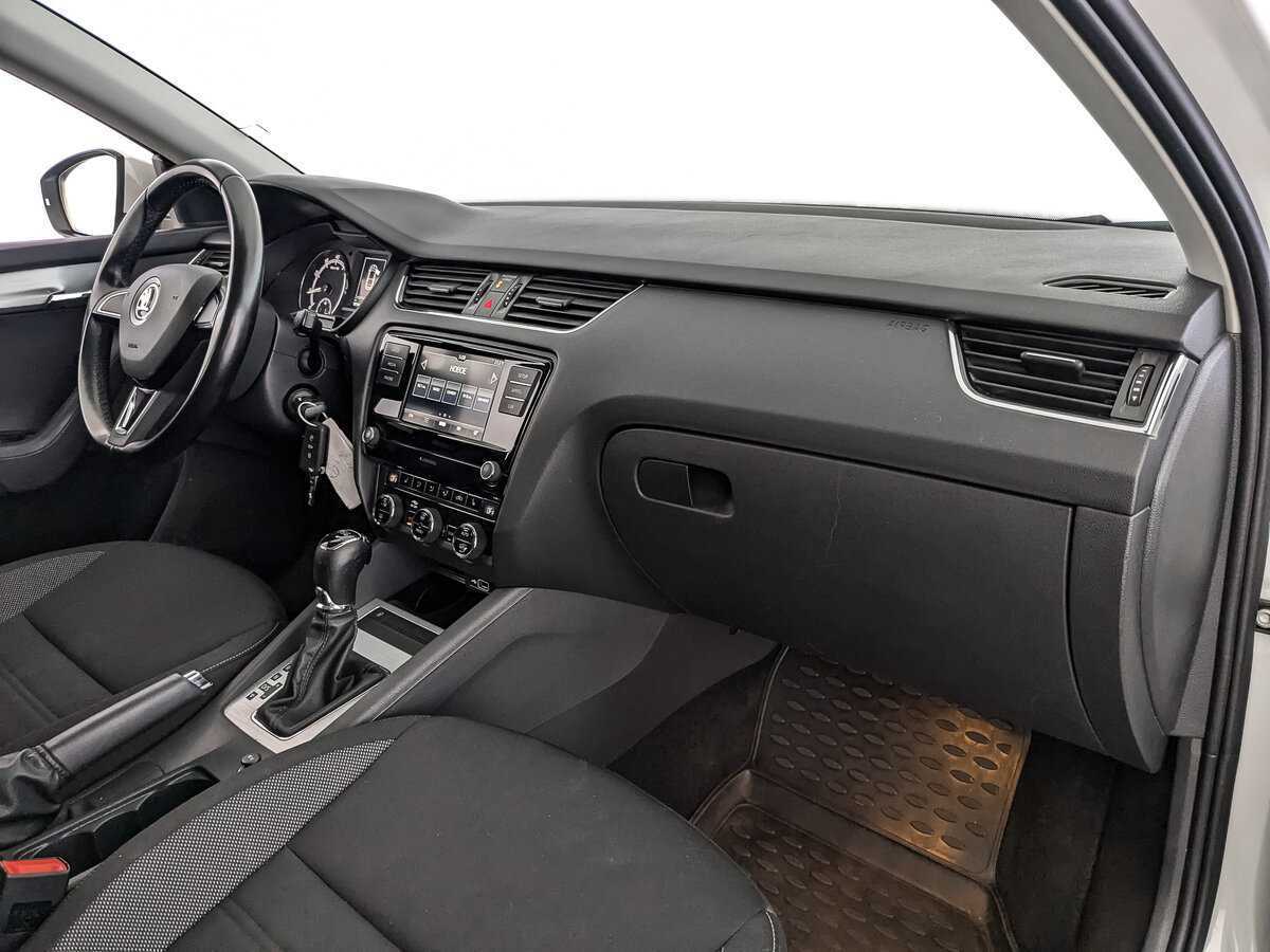 Шкода Октавия б/у, 2020, Роботизированная. Фото: #8