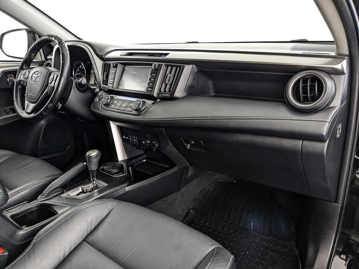 Toyota RAV4 б/у, 2017, Автоматическая. Фото: #8