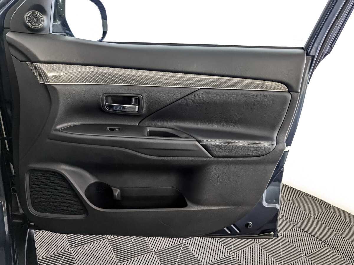 Mitsubishi Outlander б/у, 2021, Вариатор. Фото: #20