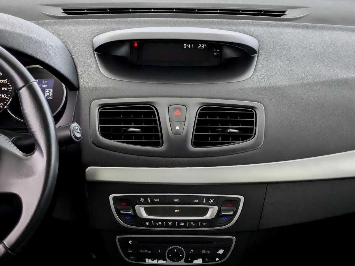 Renault Fluence б/у, 2012, Автоматическая. Фото: #12