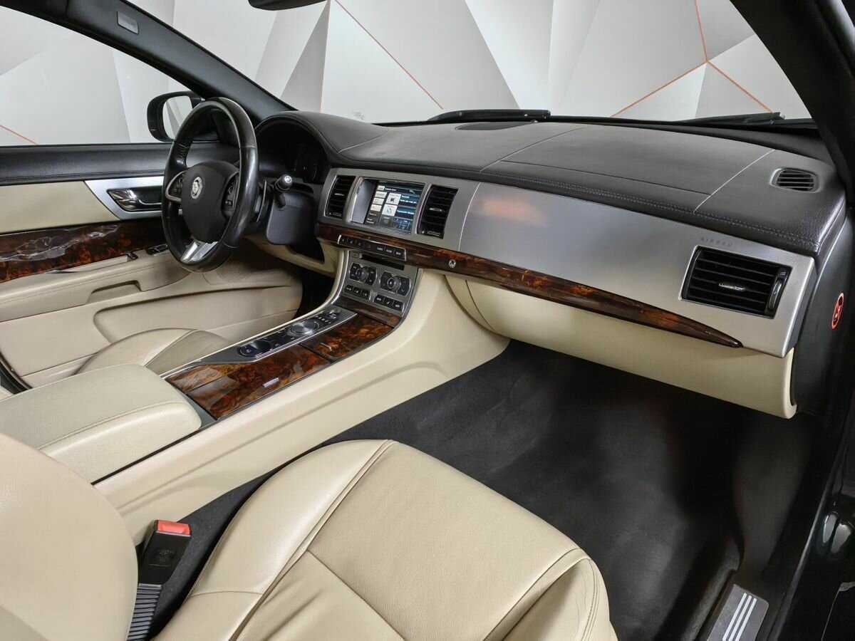 Jaguar XF б/у, 2013, Автоматическая. Фото: #8