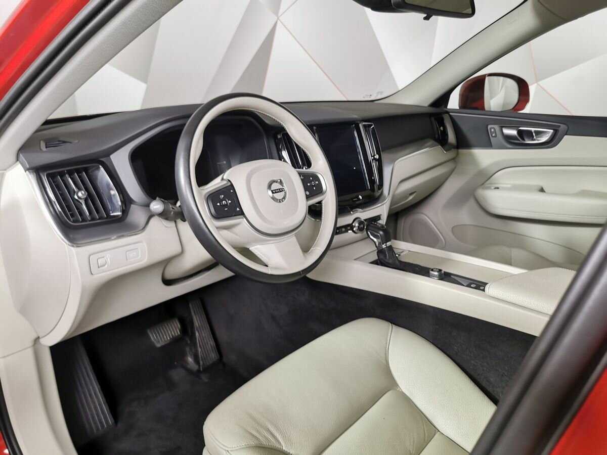 Volvo XC60 б/у, 2018, Автоматическая. Фото: #13