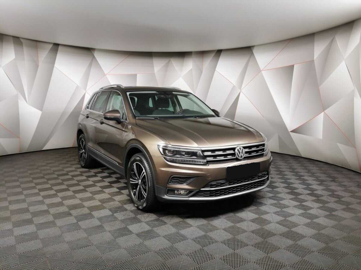 Volkswagen Tiguan б/у, 2018, Роботизированная. Фото: #2