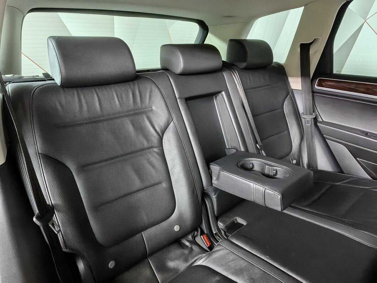 Volkswagen Touareg б/у, 2017, Автоматическая. Фото: #12