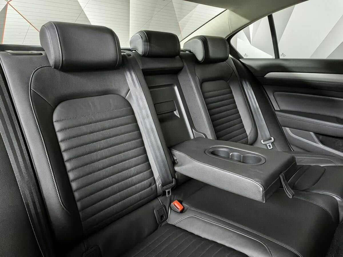 Volkswagen Passat б/у, 2017, Роботизированная. Фото: #12