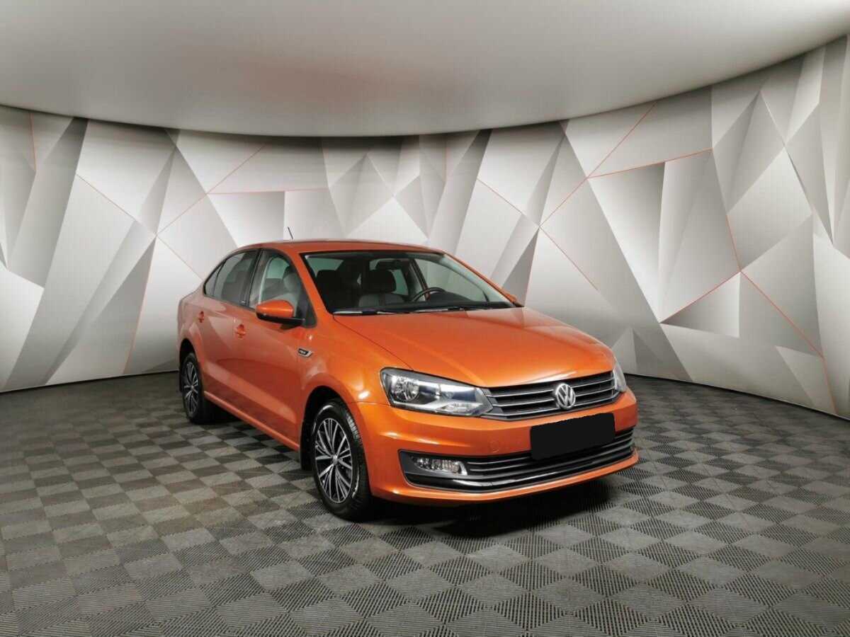 Volkswagen Polo б/у, 2016, Автоматическая. Фото: #2