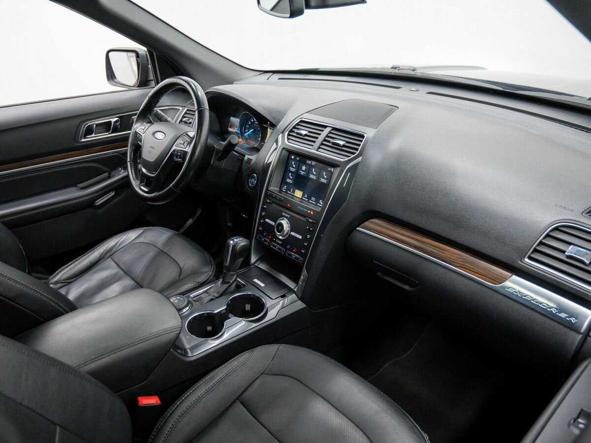 Ford Explorer б/у, 2018, Автоматическая. Фото: #6