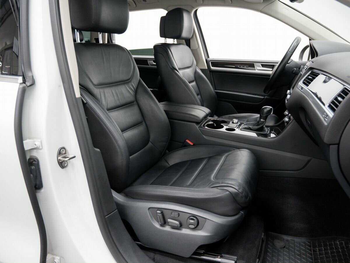 Volkswagen Touareg б/у, 2015, Автоматическая. Фото: #7