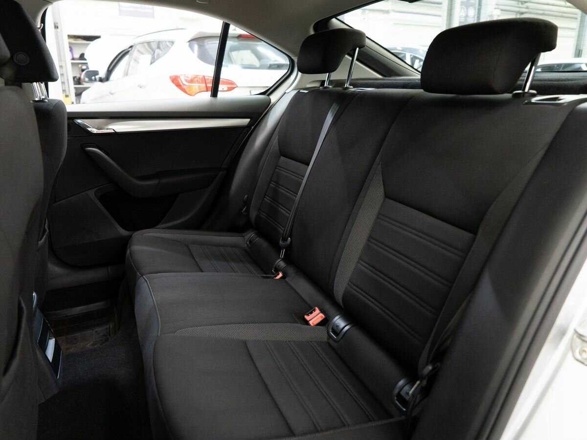 Skoda Octavia б/у, 2017, Роботизированная. Фото: #6