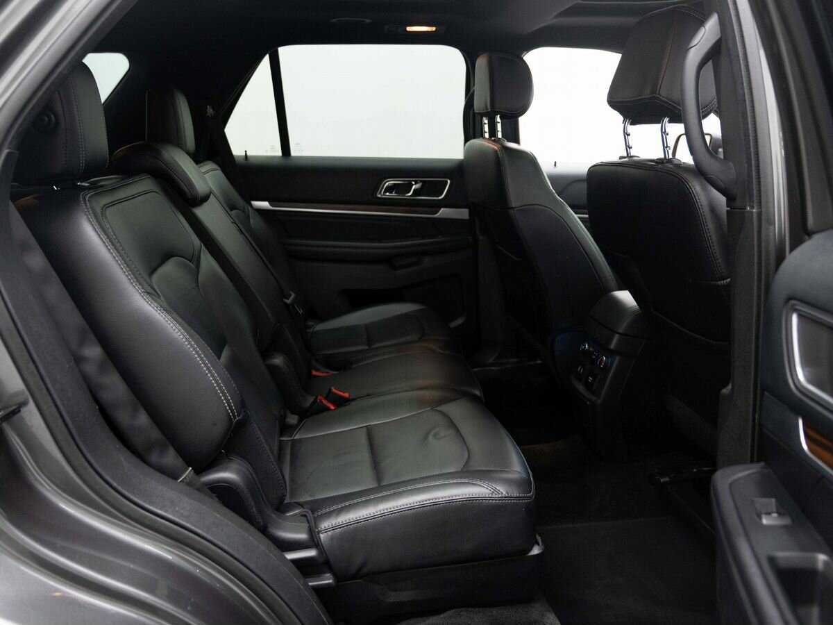 Ford Explorer б/у, 2016, Автоматическая. Фото: #10