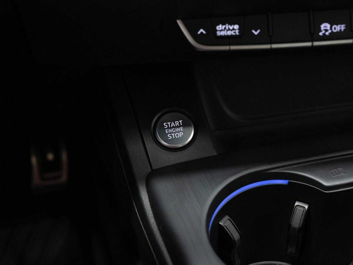 Audi A4 б/у, 2017, Роботизированная. Фото: #19