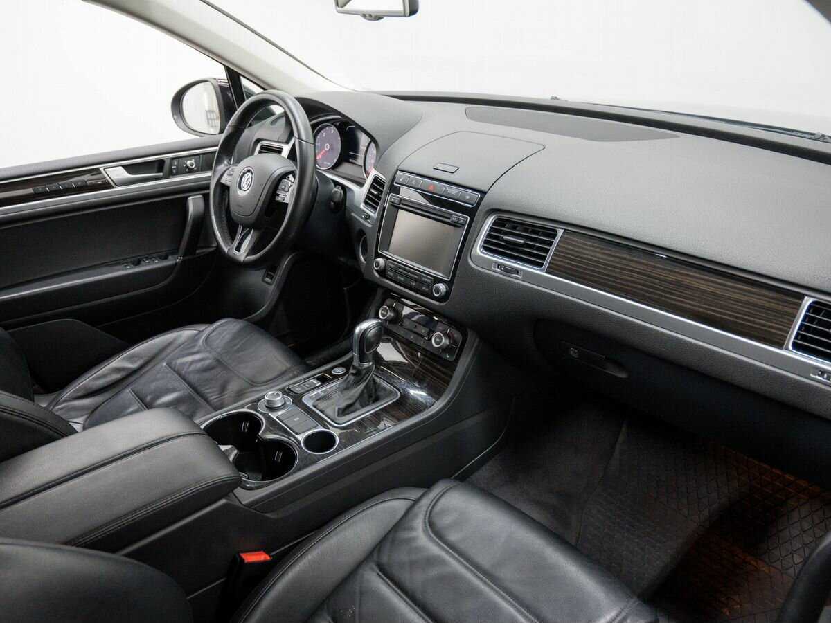 Volkswagen Touareg б/у, 2016, Автоматическая. Фото: #6