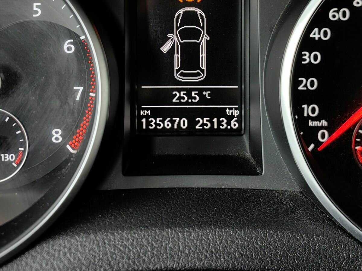 Volkswagen Golf б/у, 2012, Механическая. Фото: #15