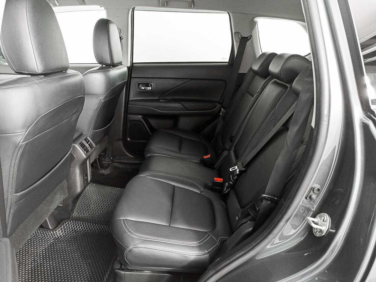 Mitsubishi Outlander б/у, 2021, Вариатор. Фото: #9