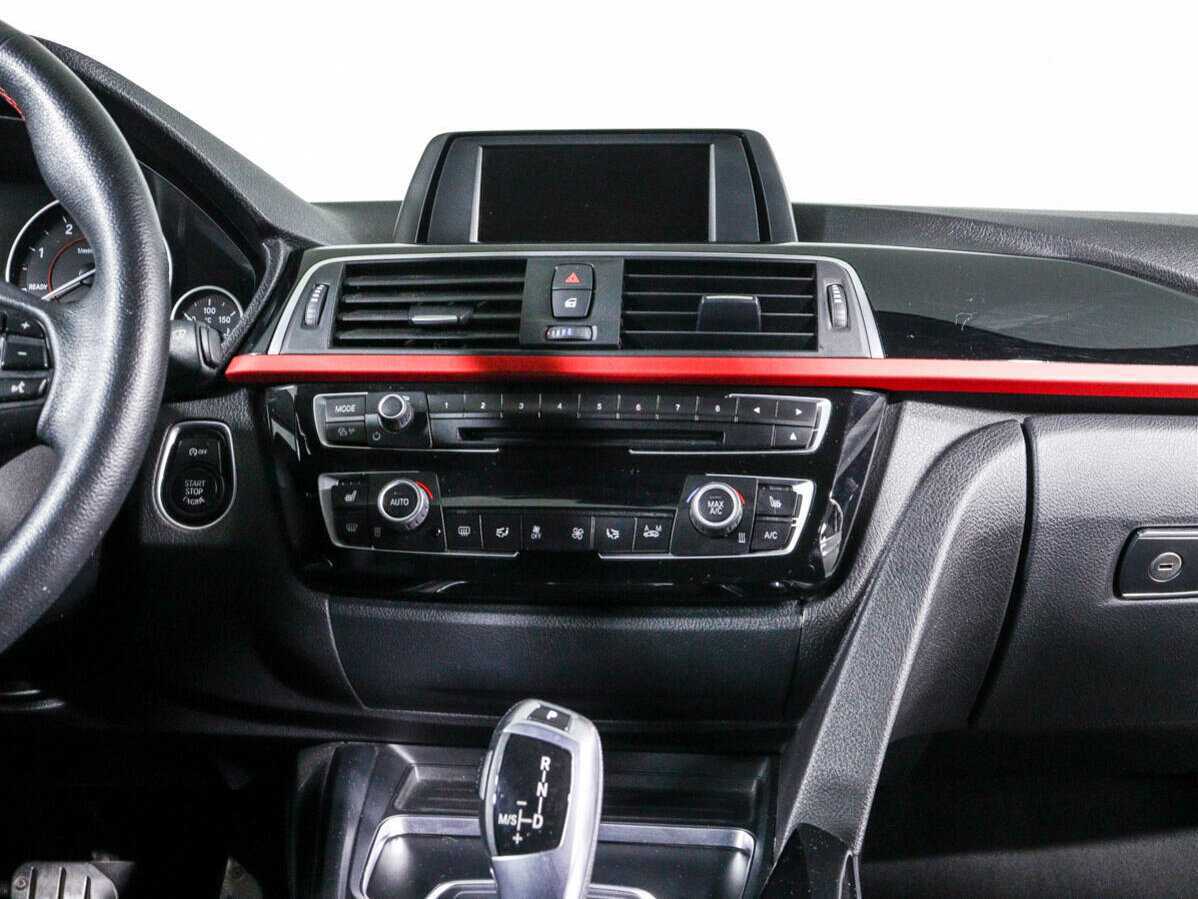 BMW 3 серии б/у, 2016, Автоматическая. Фото: #10