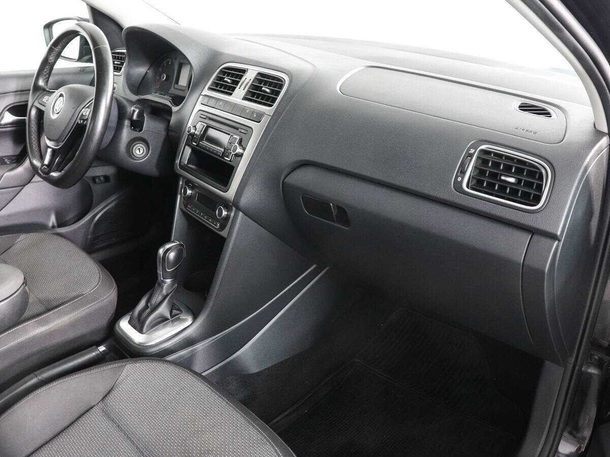 Volkswagen Polo б/у, 2017, Роботизированная. Фото: #5