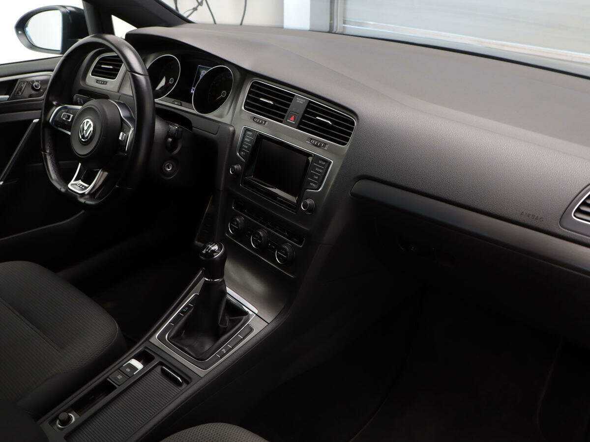 Volkswagen Golf б/у, 2013, Механическая. Фото: #6