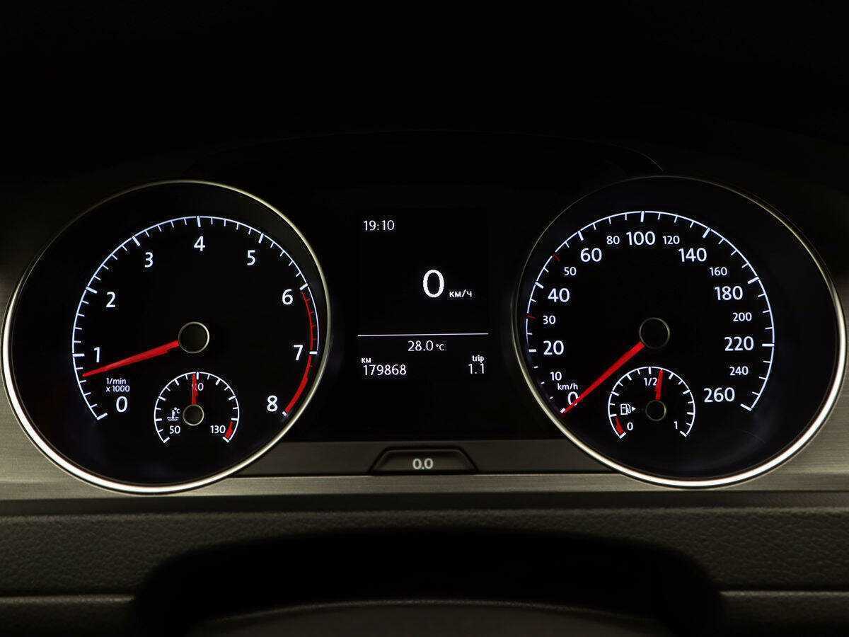 Volkswagen Golf б/у, 2013, Механическая. Фото: #19