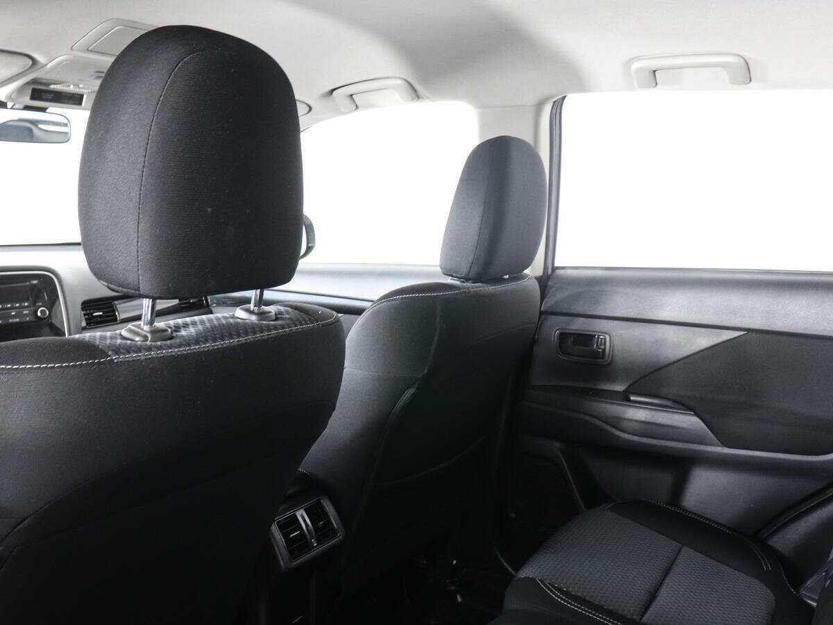 Mitsubishi Outlander б/у, 2020, Вариатор. Фото: #11