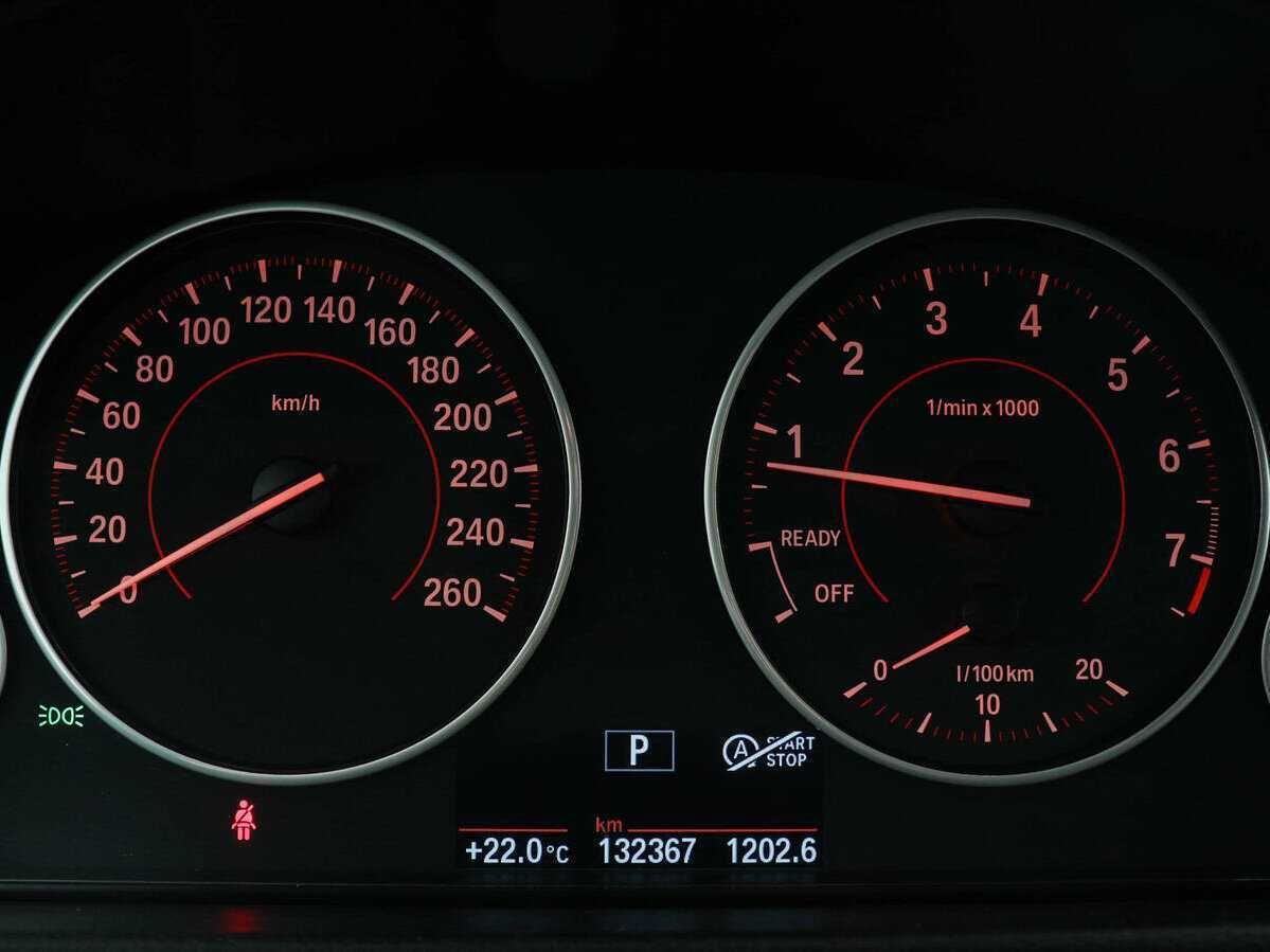 BMW 3 серии б/у, 2016, Автоматическая. Фото: #12