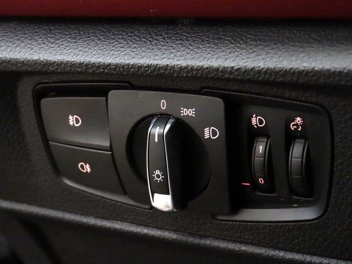 BMW 1 серии б/у, 2012, Автоматическая. Фото: #11