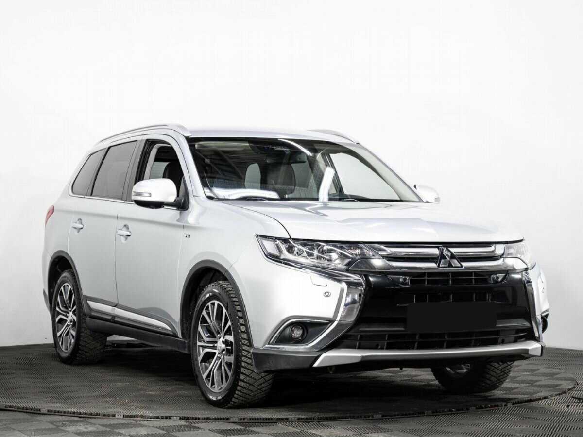 Mitsubishi Outlander б/у, 2018, Автоматическая. Фото: #2